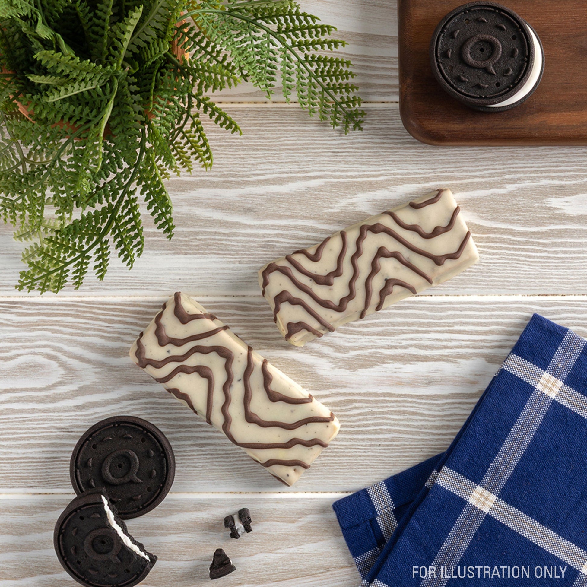 dipped-cookies-and-cream-protein-bars-l9 15807_QN_USA_ProteinBar_CAC_InterimAssetUpdate_Digital-Dipped-ProductCarouselSet_Tabletop2.jpg